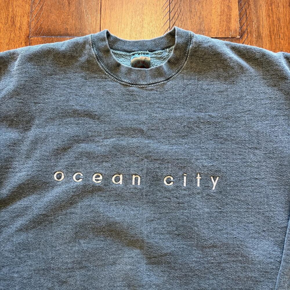Vintage Fruit Of The Loom Ocean City Sweatshirt Mens Large Gray Embroidered USA - Picture 3 of 9